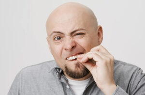 Jak dentysta wyrywa zęba – chirurgia stomatologiczna w praktyce